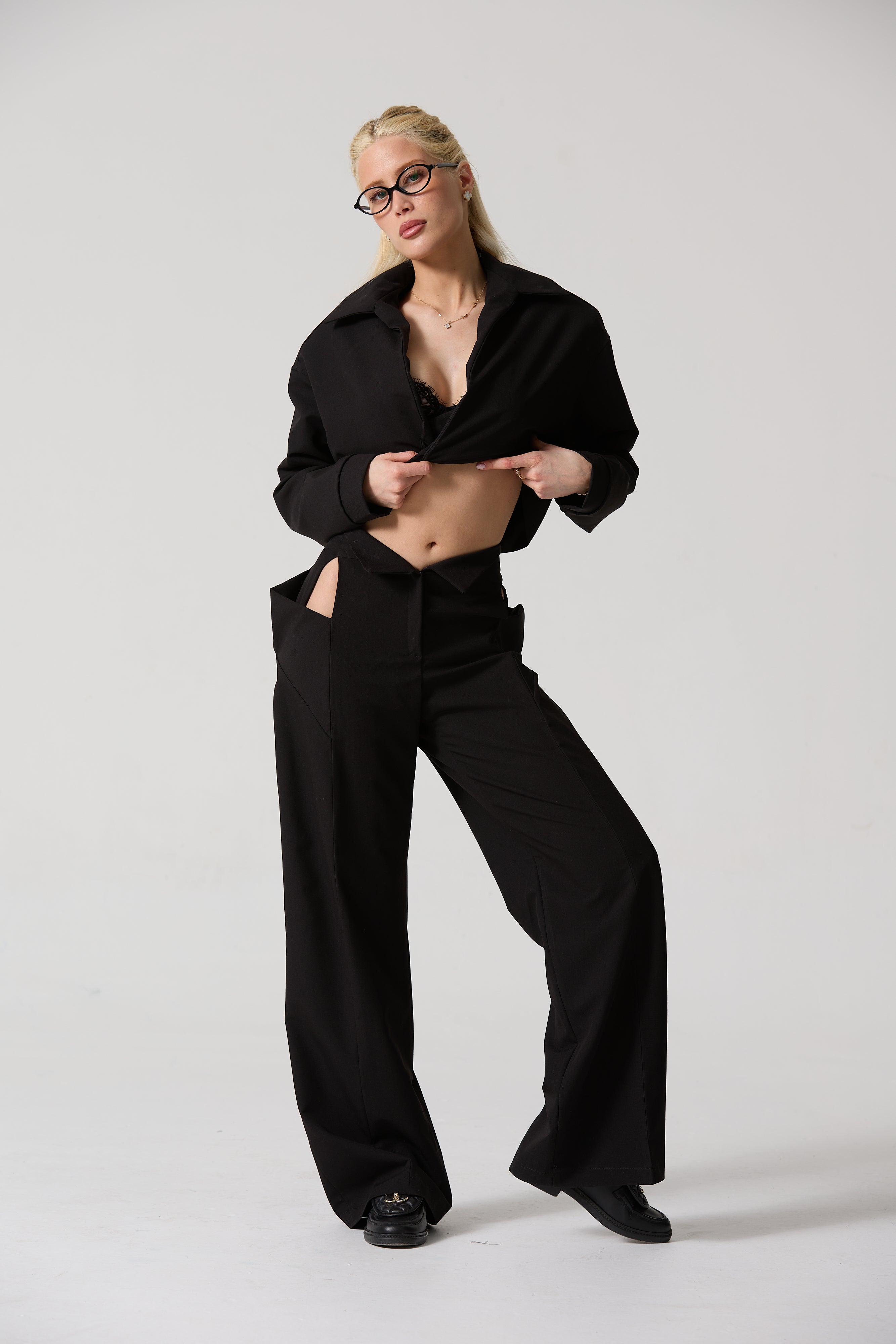 SIDE CUT PANTS